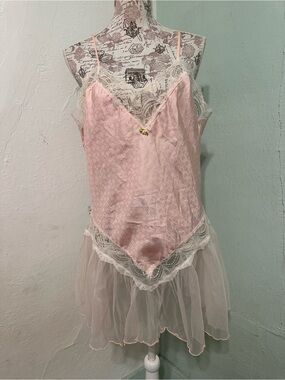 Y2K Jacklyn Smith Pink Lace Trim Slip - Large vintage v neck sleepwear